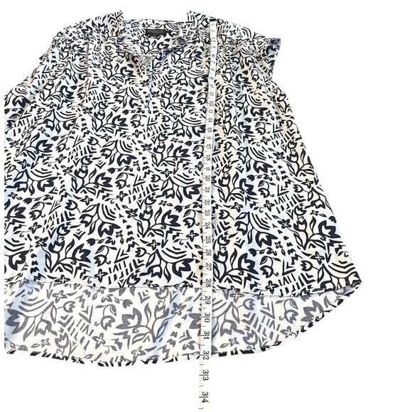 Pendleton Women's Short Sleeve White & Black Floral Print Rayon Tunic Top Size L - Picture 7 of 8